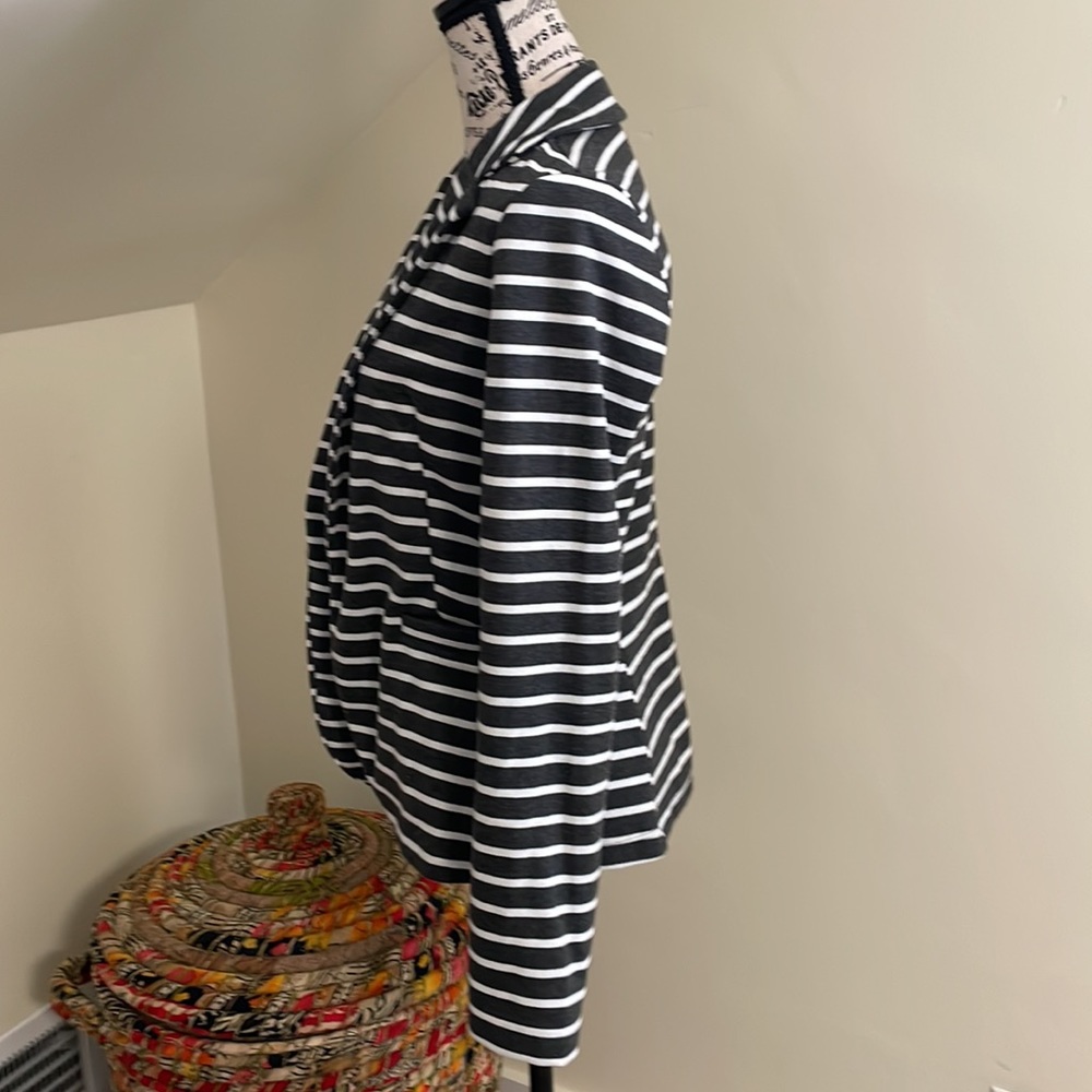 Xhilaration Charcoal Grey and White Stripe Casual Open Front Blazer EUC SZ M - Picture 4 of 9